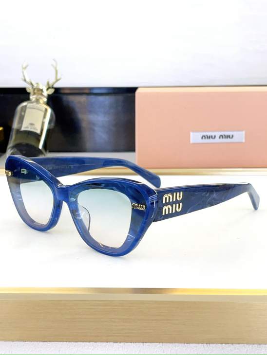 Picture of Miu Miu Sunglasses _SKUfw80050135fw
